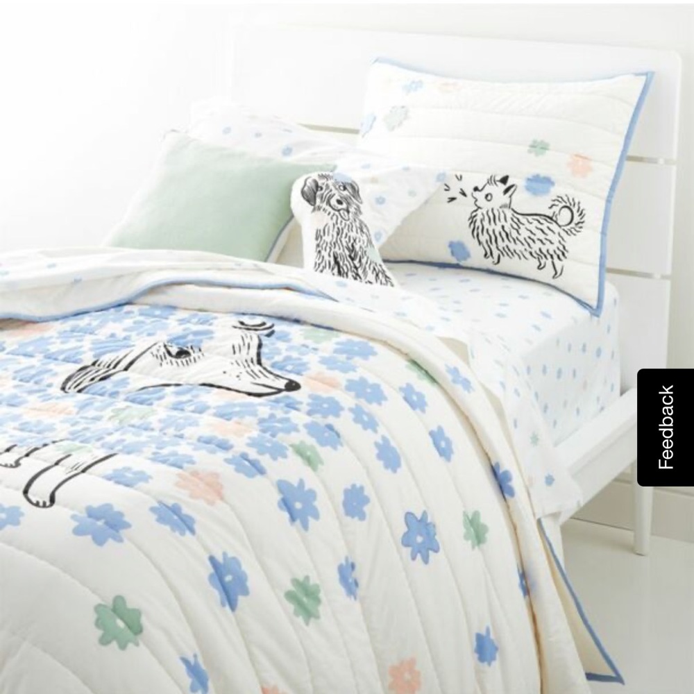 Crate&Kids floral puppy quilt (twin)
